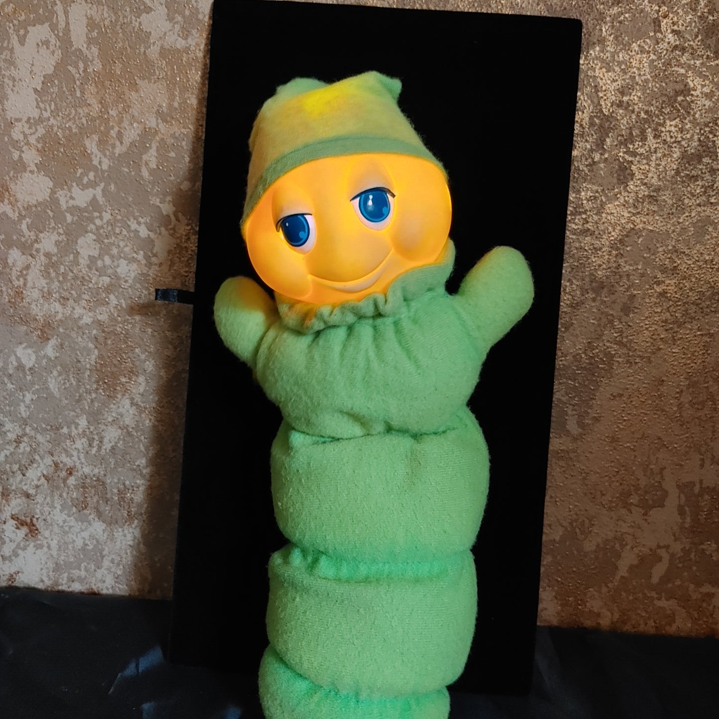 Glo - tastic! Vintage 1980's Glo-Worm Plush Toy Lights Nite Lite Free Shipping!