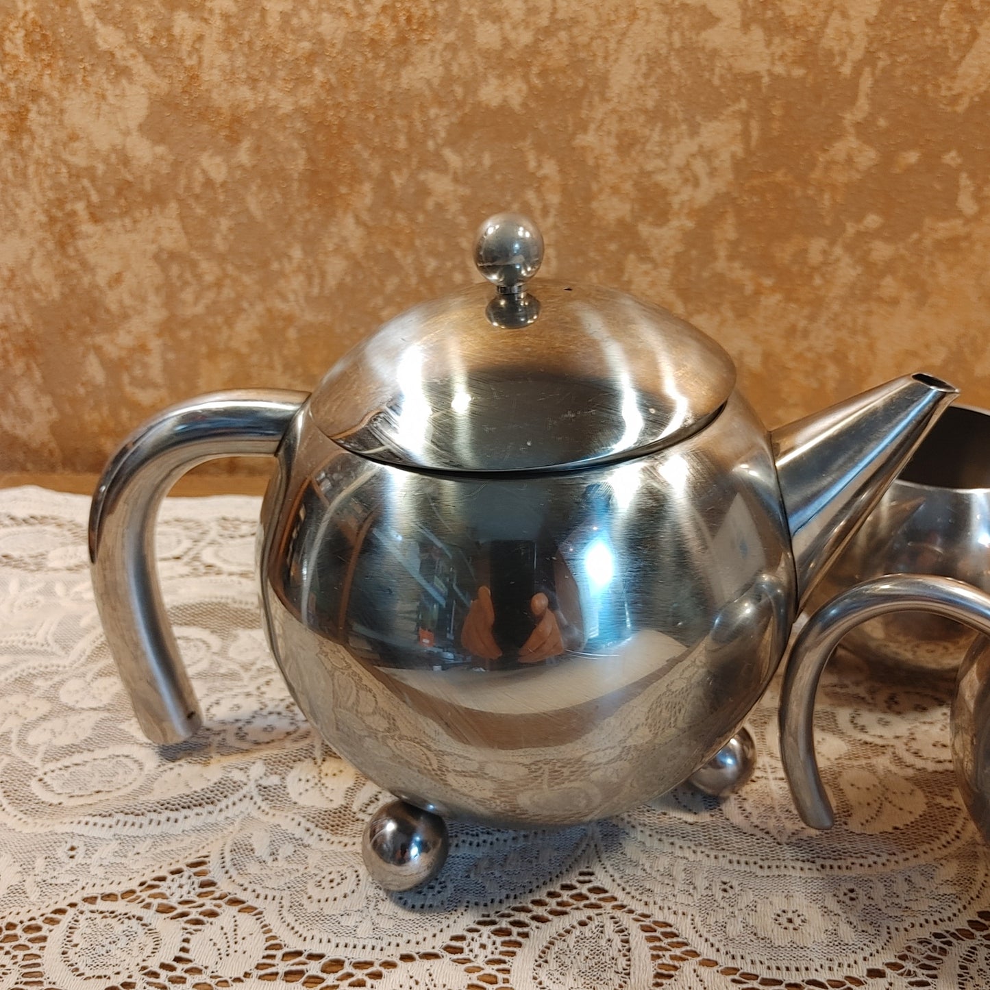 Mod Tea! Vintage Modern Teapot Spherical Creamer Sugar Free Shipping!