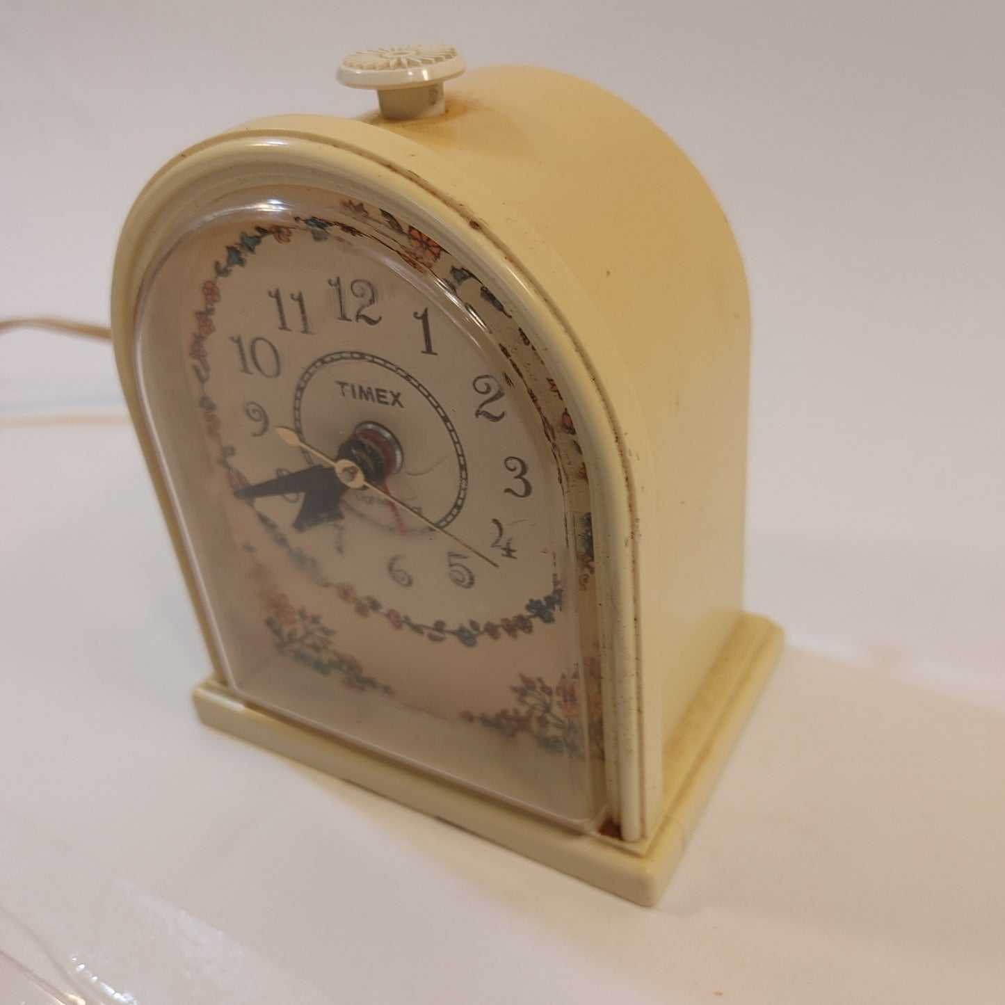 Cute Clock! Timex Electric Alarm Clock Farmhouse Floral Old Timey