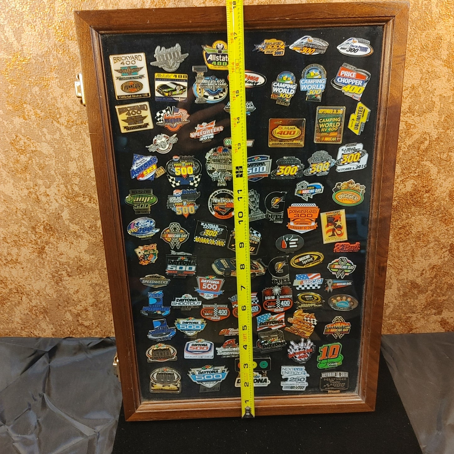 Pins 4 The Win 4! 80 +/- Vintage Nascar Racing Pins Case Display Free Shipping!