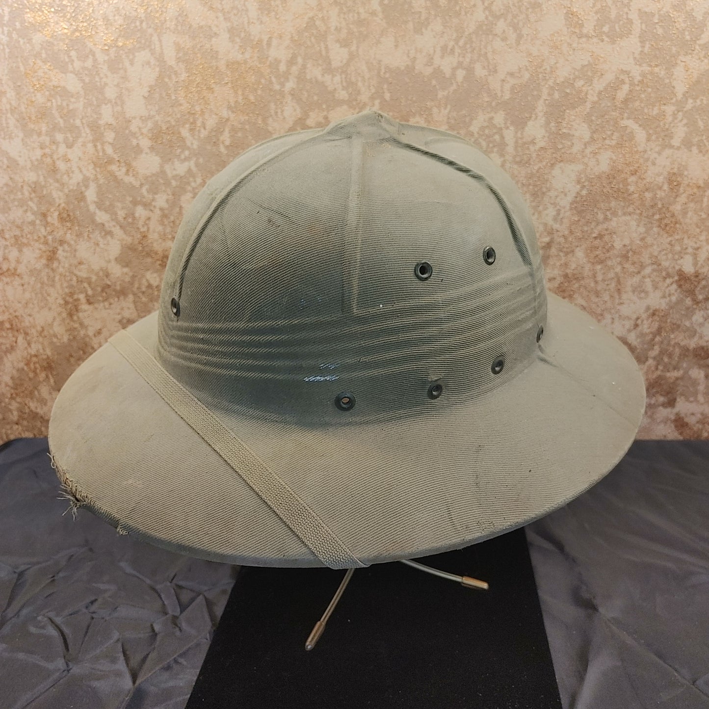 What a Pithy! Vintage Pith Helmet 1940's? WWII Soldier Hat Sun Free Shipping!