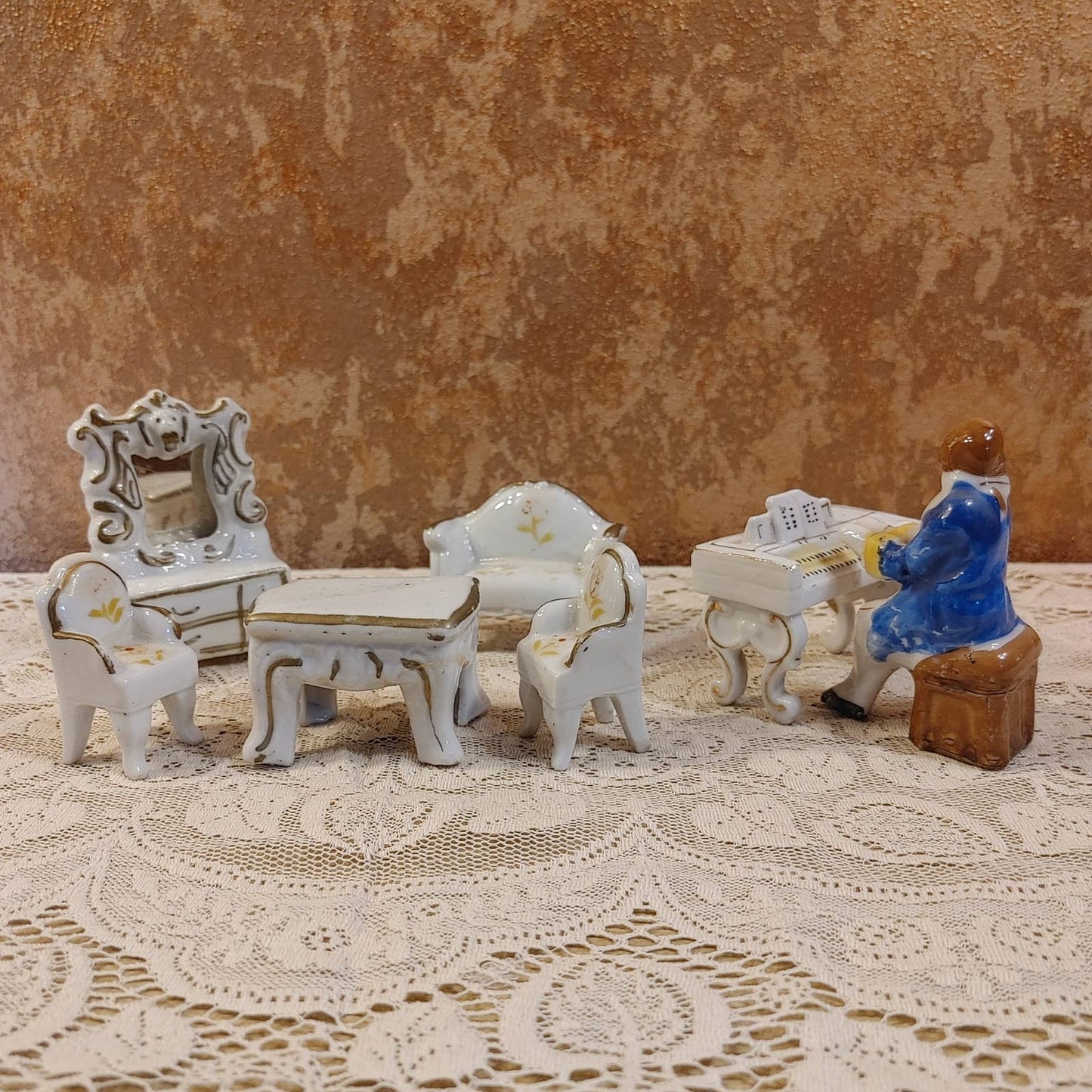 Tiny Treasures! Vintage Porcelain Dollhouse furniture Made in Japan Organ Player