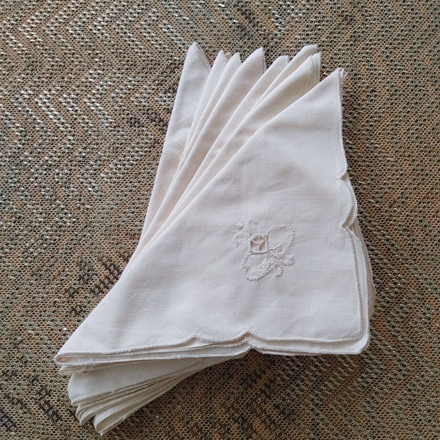 Cloth Napkins Vintage Embroidered 8 Off White Nice