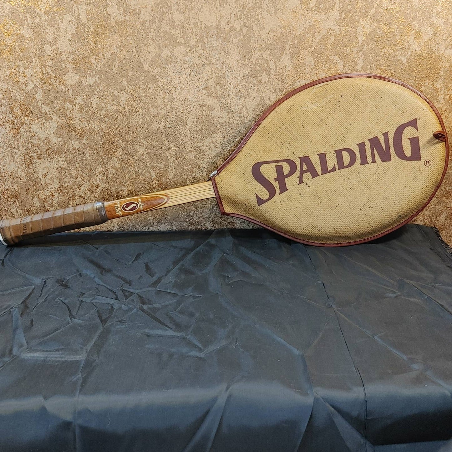 What a Racquet! Vintage Spalding Natural Wood Tennis Cover Excellent Free Ship!