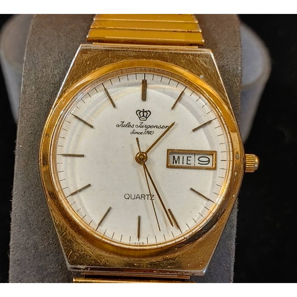 Jules Jewels! Vintage Jules Jergenson Gold Quartz Watch Day Date Works Free Ship