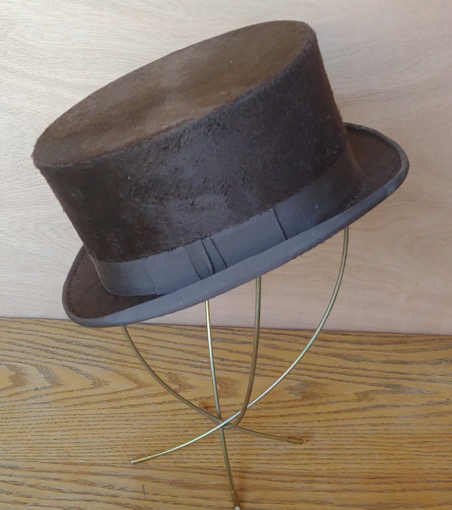 Equestrienne! Authentic vintage women's equestrienne top hat. 100% beaver!