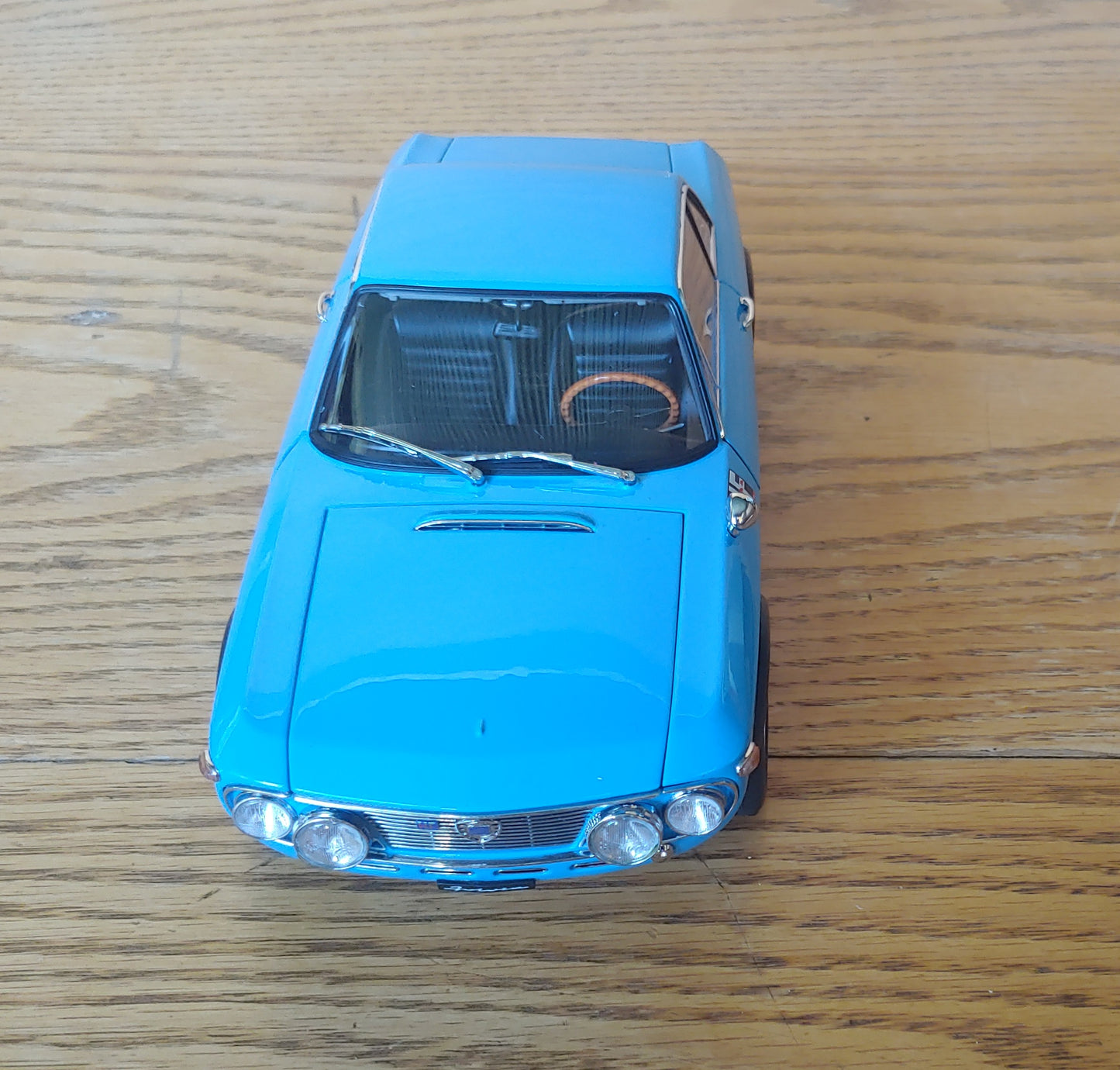 Lancia Fulvia! 1:18 Rare Lancia Fulvia 1.6HF Fanalone AutoArt Model Blue