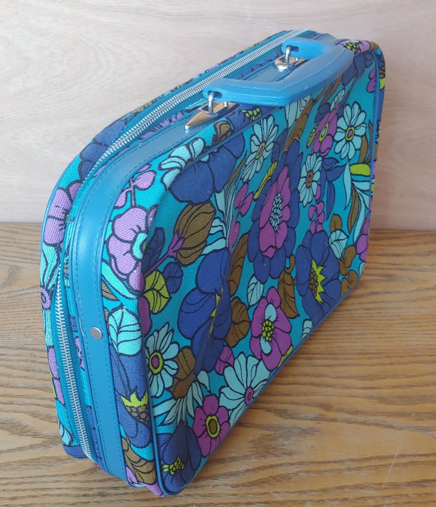 All Aboard! Vintage smaller floral luggage set retro 60's 70's
