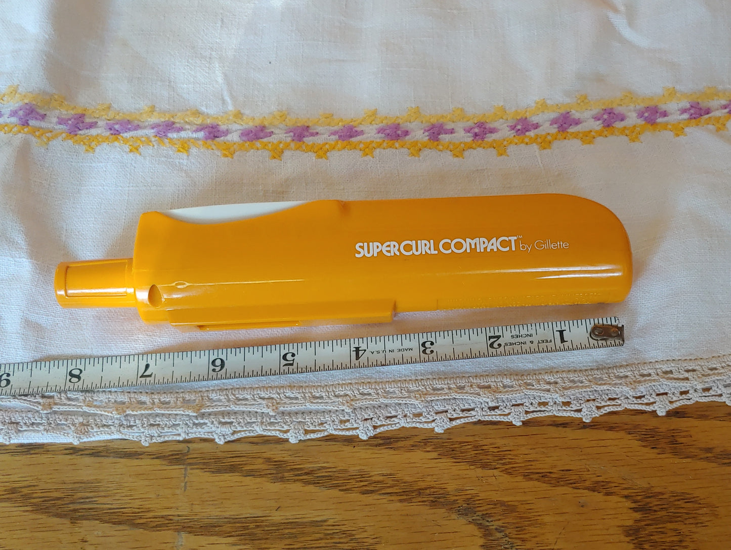 Compact Curler! Vintage Super Curl Compact by Gillette