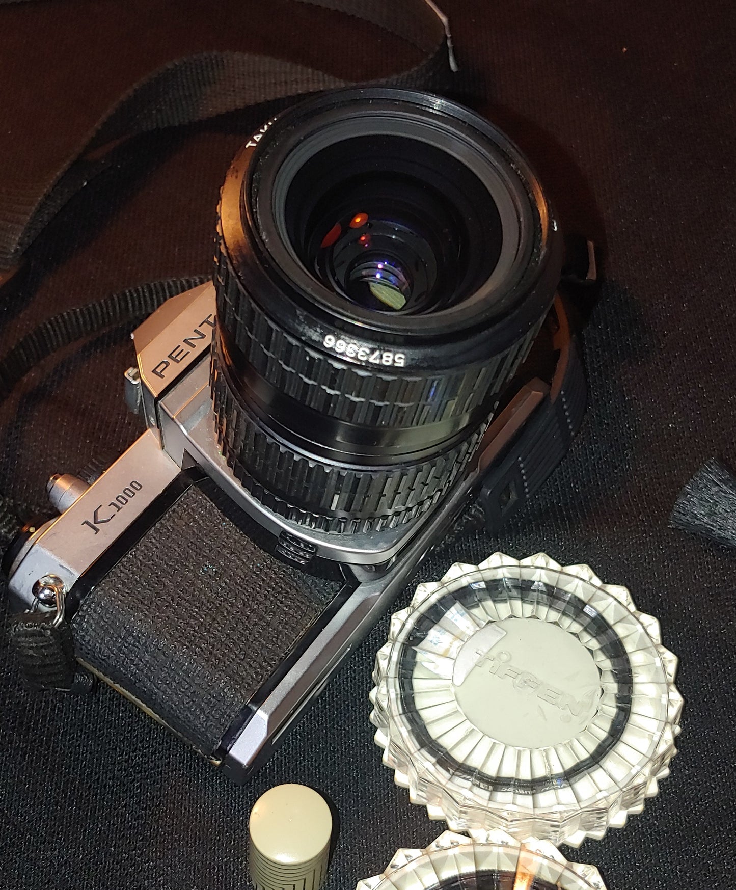 Zoom IN! Vintage 35mm SLR Asahi Pentax K1000 Camera with Bag Flash Zoom Lens Parts or Repair
