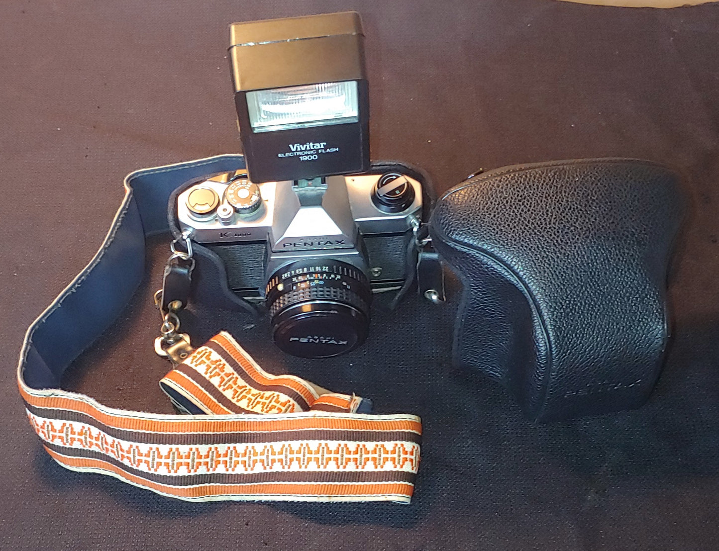 Be Like Ansel! Vintage Pentax k1000 SLR 35mm Camera (parts or repair) Case Strap Flash