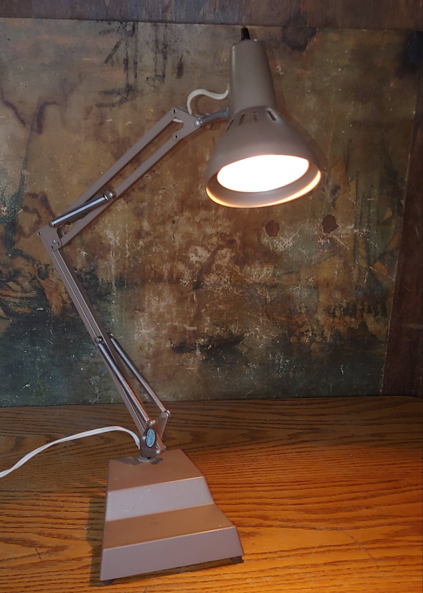 Pixar Perfect! Vintage Used Modern Ledu Sweden Desk Lamp Base Tensor Works