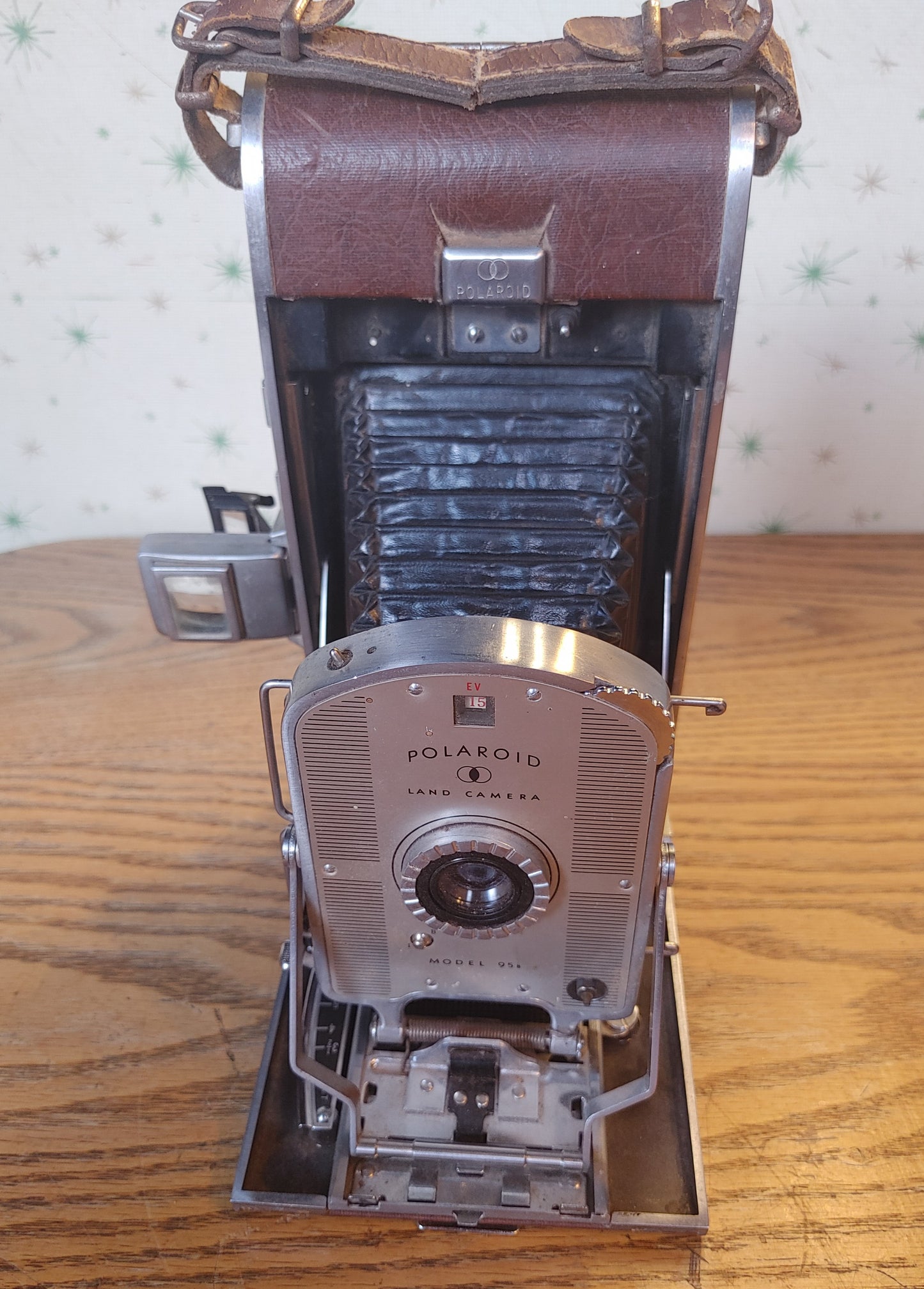 1 if by Land Camera! Vintage Polaroid Model 95b 1950's Instamatic