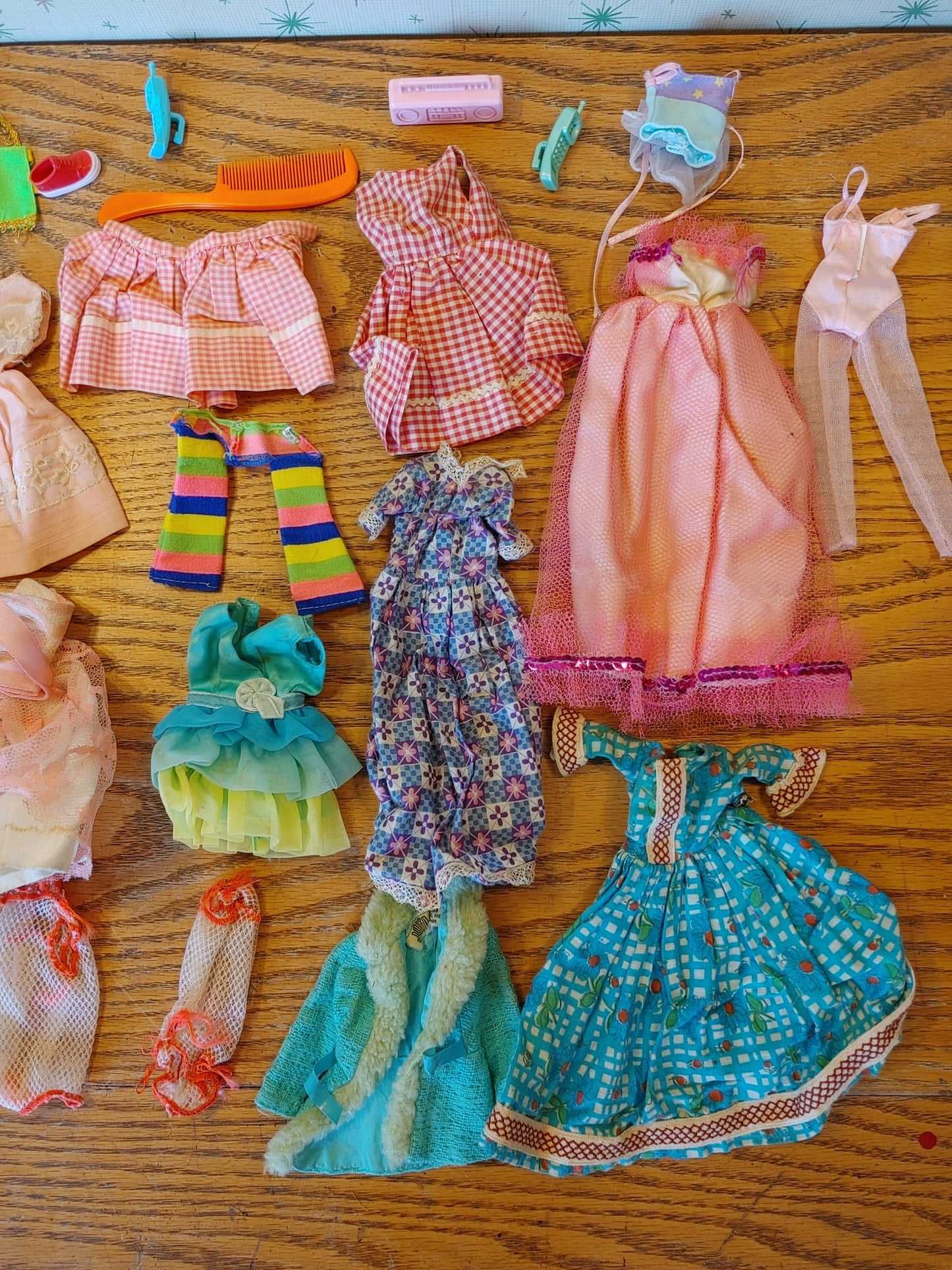 Groovy Garb! Vintage Barbie Closet Locker 1960s with Clothes Clothing Lot