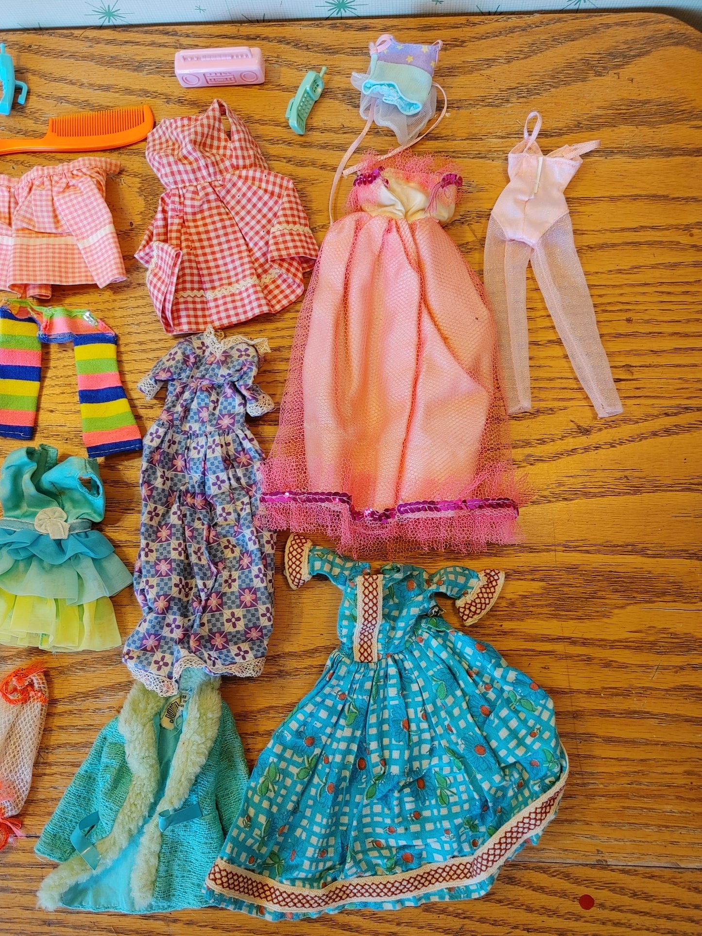 Groovy Garb! Vintage Barbie Closet Locker 1960s with Clothes Clothing Lot