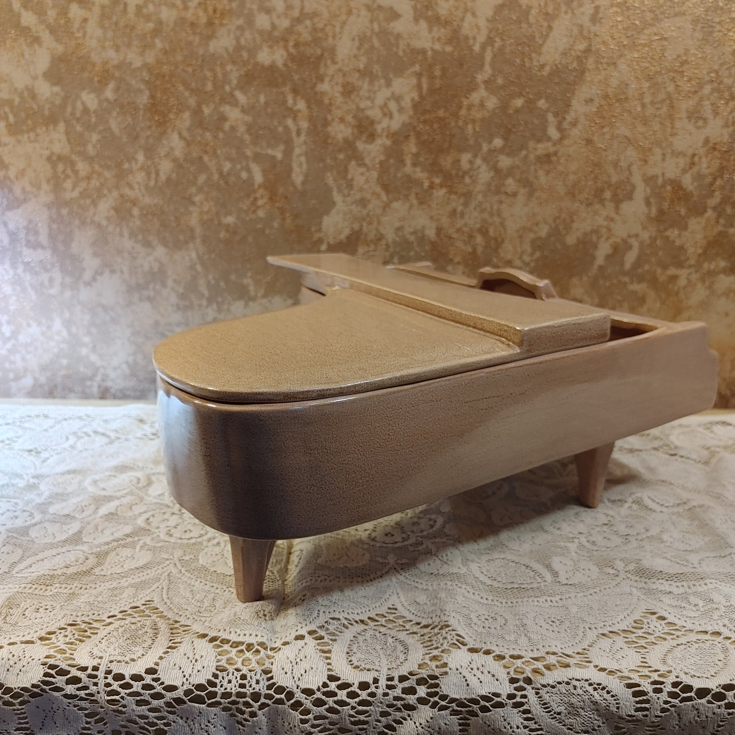 Red Wing Baby Grand Piano Planter Pottery 1956 V-1525