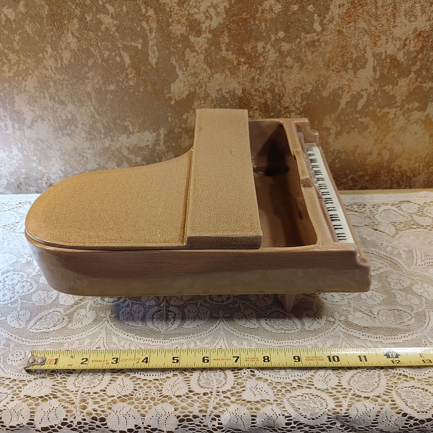 Red Wing Baby Grand Piano Planter Pottery 1956 V-1525